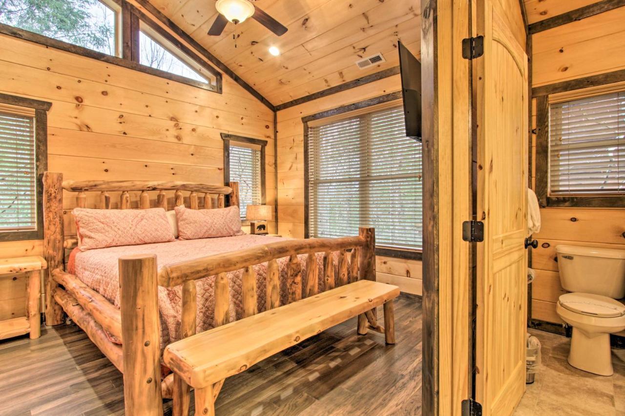 Luxe Cabin With Home Theater Less Than 2 Miles To Gatlinburg Εξωτερικό φωτογραφία